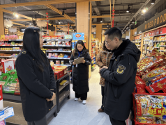 查抄餐饮单元后厨卫生、从业人员健康证明、餐